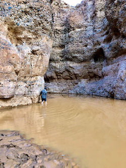 canyon rempli d'eau