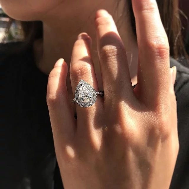 Thumbnail: Luxury Pear Shaped Ring Finger Statement Ring