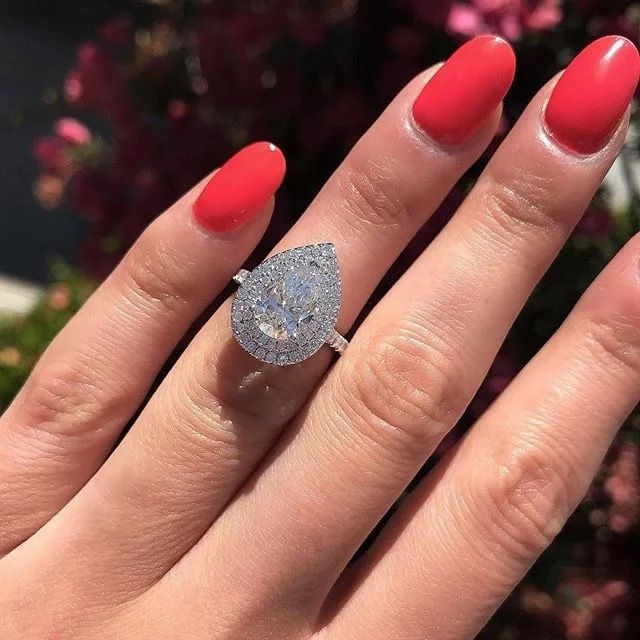 Thumbnail: Luxury Pear Shaped Ring Finger Statement Ring