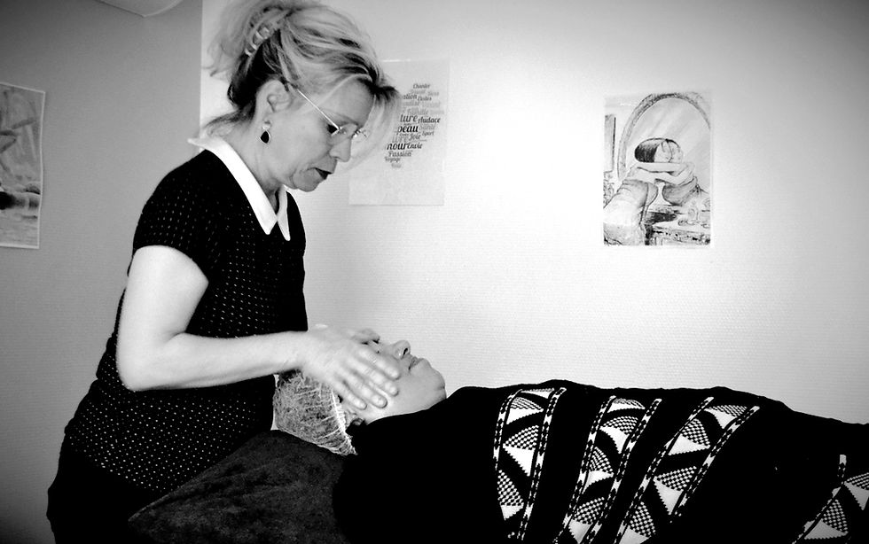 Magali - socio-esthéticienne à Tours_edited_edited_edited_edited_edited.jpg