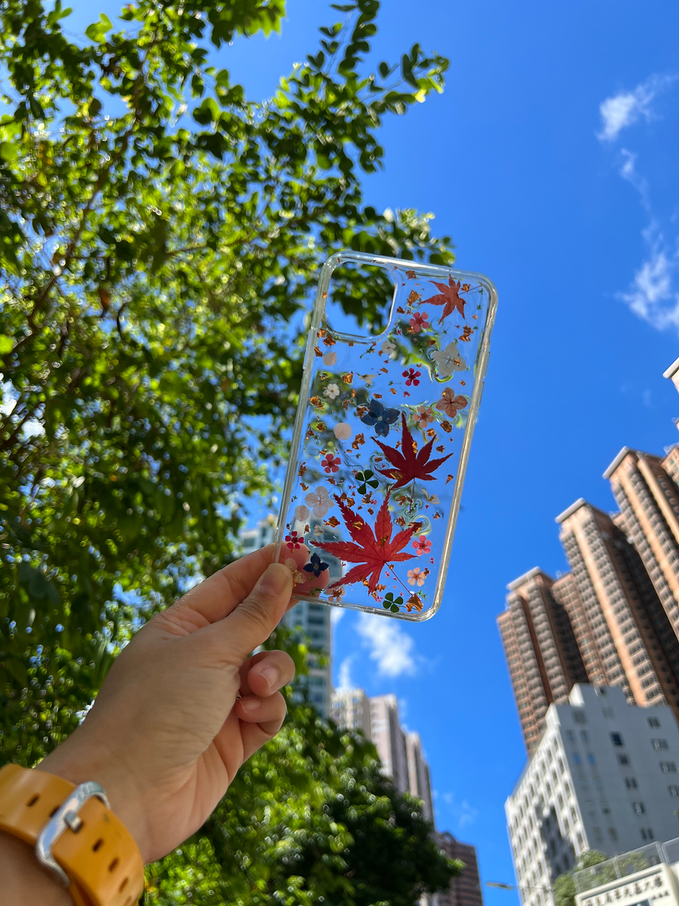 Thumbnail: Glue embossed mobile phone case workshop