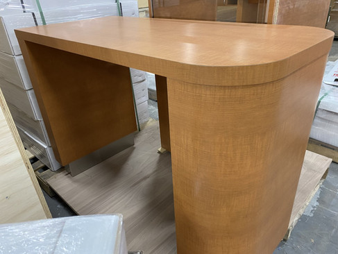 Curved Retail Fixture