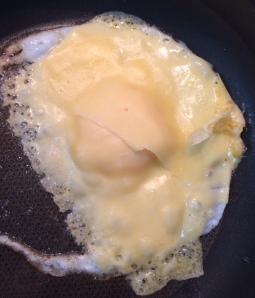 Pão Folha com Ovo e Queijo