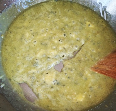 Farfalle ao Molho de Gorgonzola e perfume de Salmão