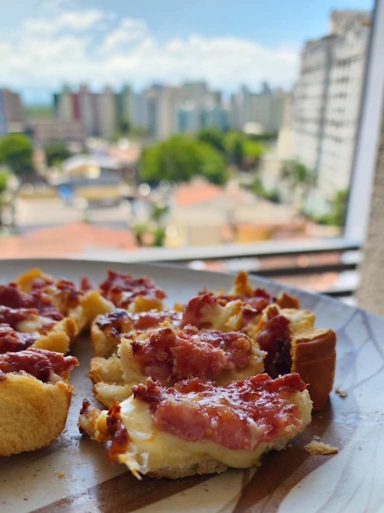 Pão com Linguiça na Airfryer