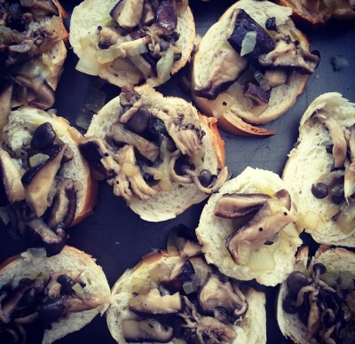 Bruschetta de Shimeji e Shitake