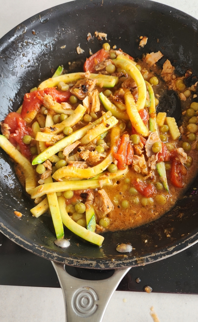 Talharim de Abobrinha com Atum & Ervilhas