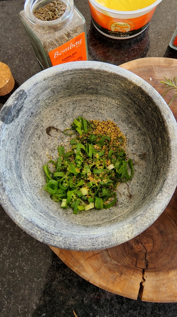 Manteiga temperada com Alho e Ervas