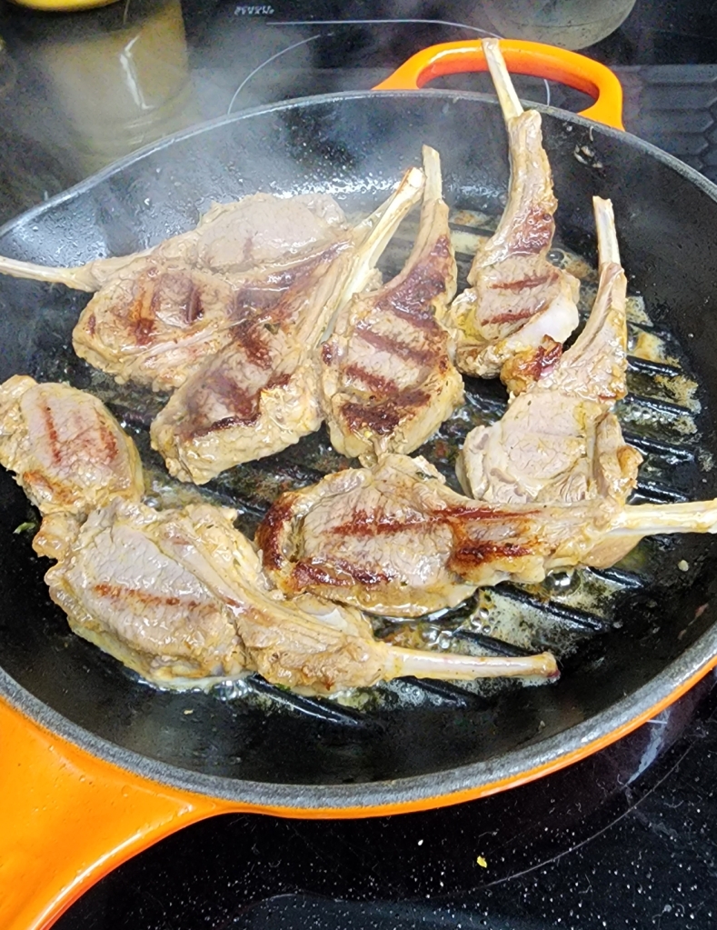 Carré de Cordeiro na Frigideira