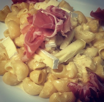 Pipe Rigate Barilla ao Molho de Queijos e Parma