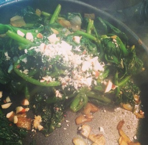 Omelete de Castanhas com Espinafre e Creme de Ricota