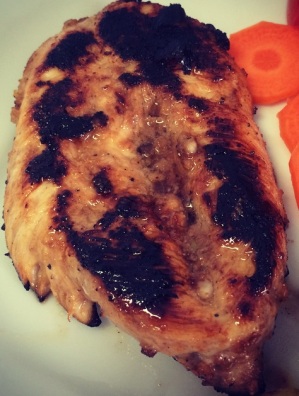 Filet de Frango Temperado com Balsâmico de Tâmara