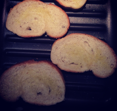 Bruschetta de Alho Poró