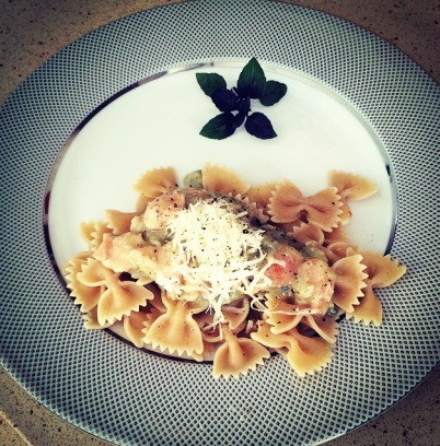 Farfalle ao Molho de Gorgonzola e perfume de Salmão