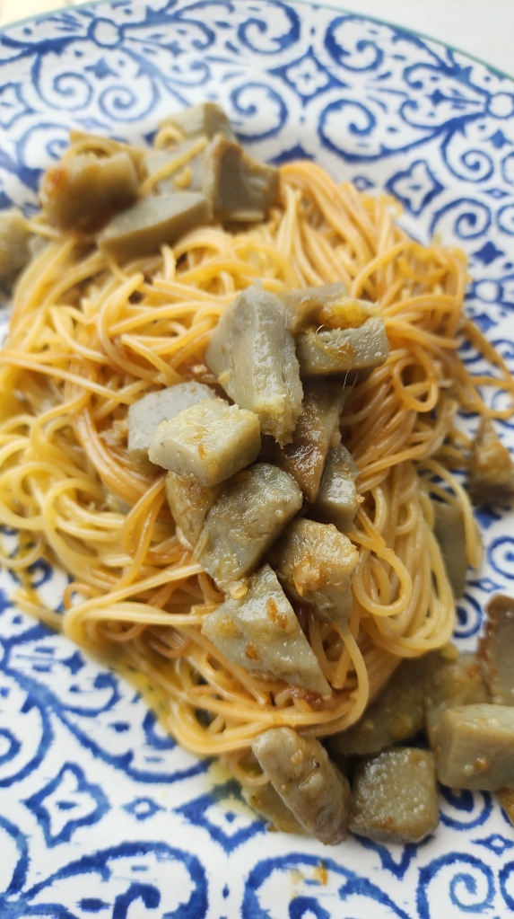 Spaghetti Com Fundo de Alcachofra