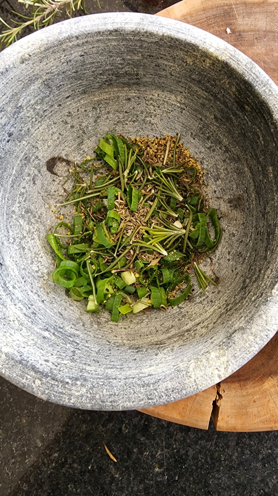 Manteiga temperada com Alho e Ervas