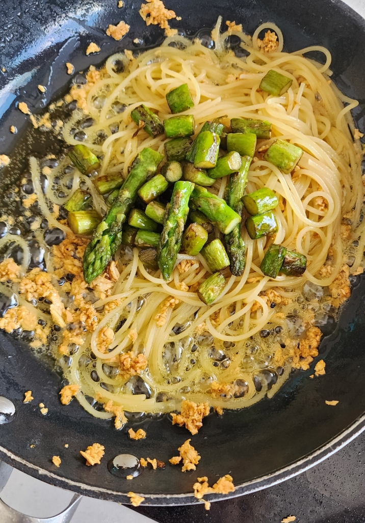 Spaghetti Alho & Óleo com Aspargos