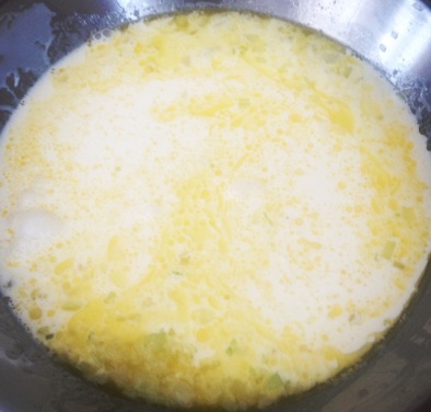 Talharim com Molho de Queijos e Lascas de Castanhas