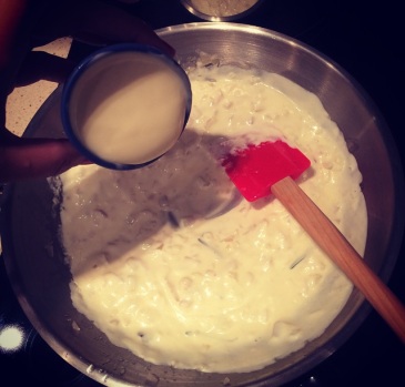 Ruote com Molho de Queijos na Manteiga