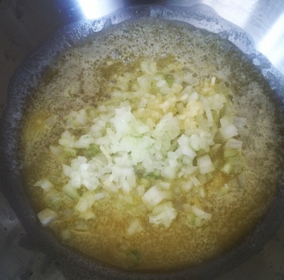 Talharim com Molho de Queijos e Lascas de Castanhas