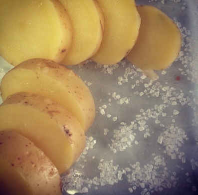 Batatas com Molho de Gorgonzola e Parmesão