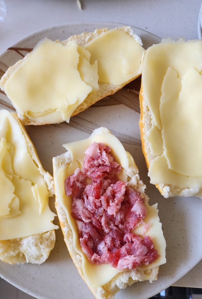 Pão com Linguiça na Airfryer