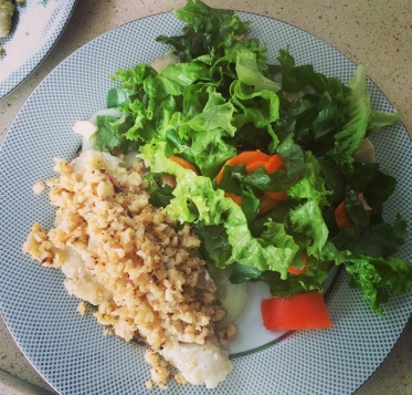 Filet de Merluza com Molho de Castanha do Para