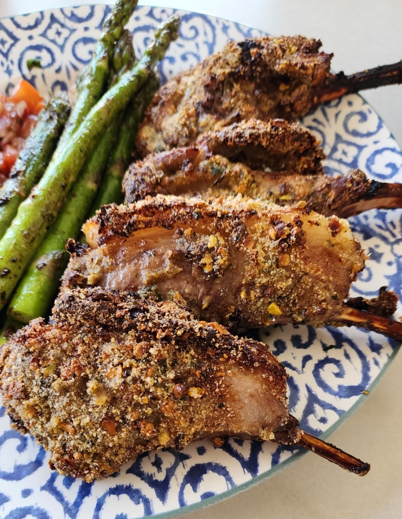 Carre de Cordeiro com Crosta de Pistache na Airfryer