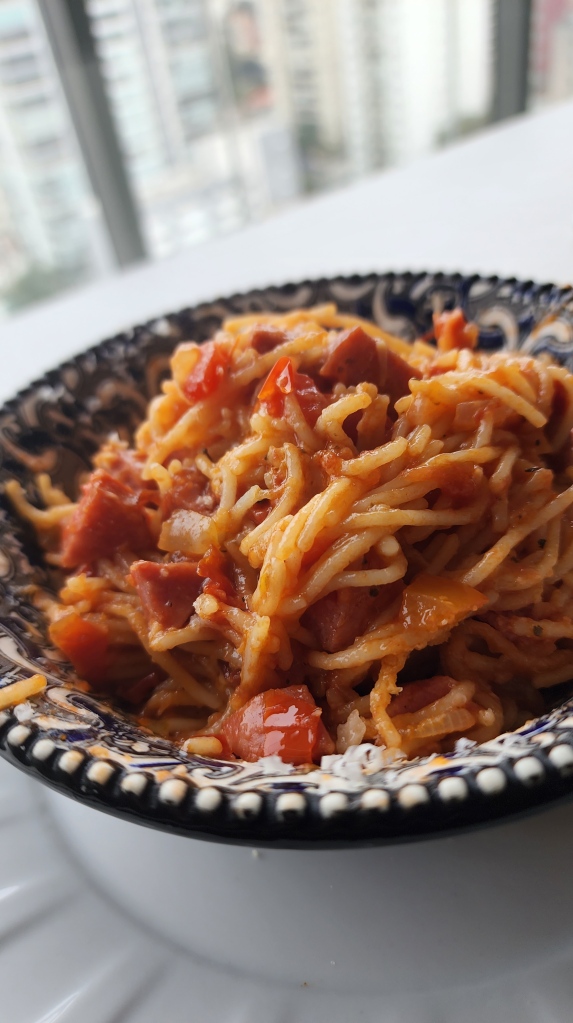 Spaghetti Com Molho de Linguiça Defumada
