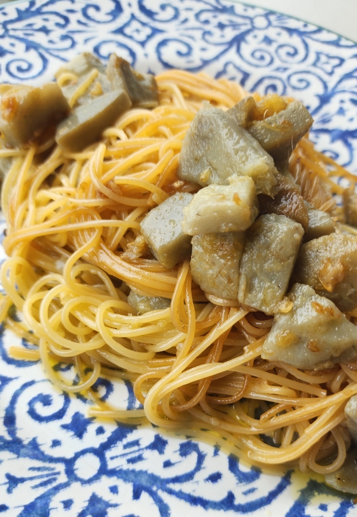 Spaghetti Com Fundo de Alcachofra