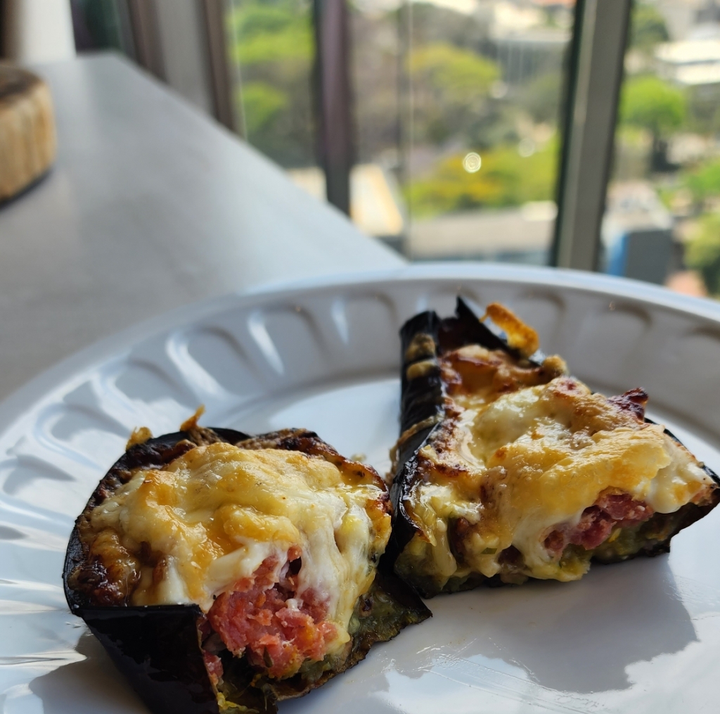 Berinjela Rechada com Linguiça na Airfryer