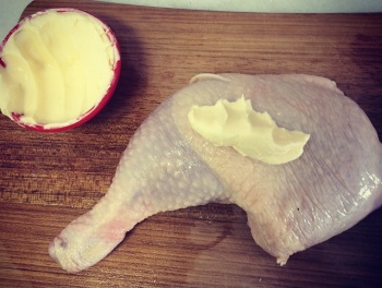 Coxa e Sobre Coxa de Frango Assada Com Batatas