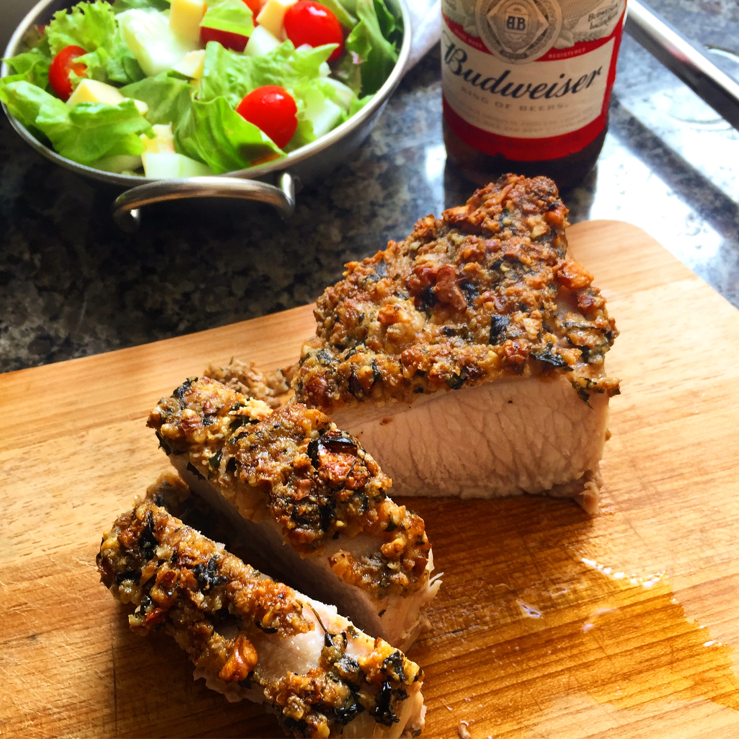 Lombo Suíno na Capa de Pesto Rústico