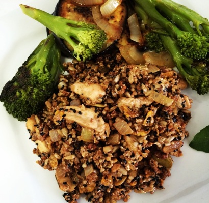 Strogonoff Fit de Frango com Crispy de Pimenta