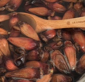 Pinhão com Sal e Pimenta