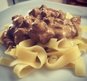 Fettuccine Com Iscas de Frango