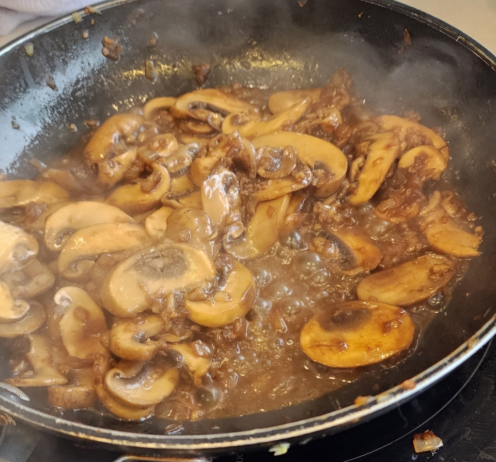 Filet Mignon Com Molho de Cogumelo