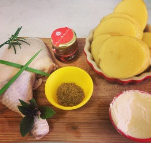 Coxa e Sobre Coxa de Frango Assada Com Batatas