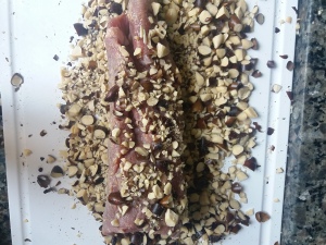 Rosbife com Crosta de Castanha de Baru E Batatas com Perfume de Alho