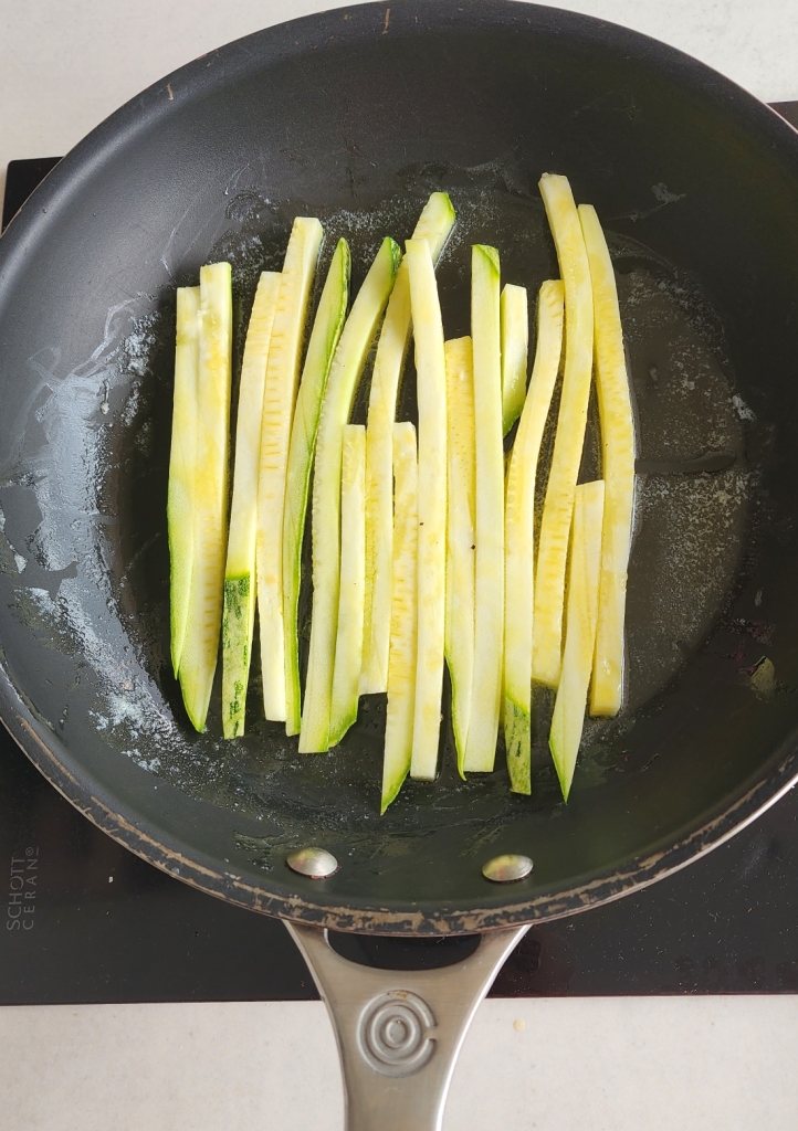 Talharim de Abobrinha com Atum & Ervilhas