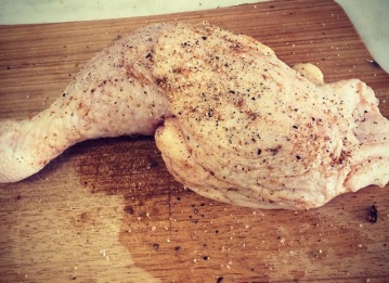 Coxa e Sobrecoxa com Crosta de Farinha de Coco