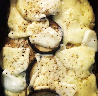 Berinjela com Queijo e Recheio de Miss Croc