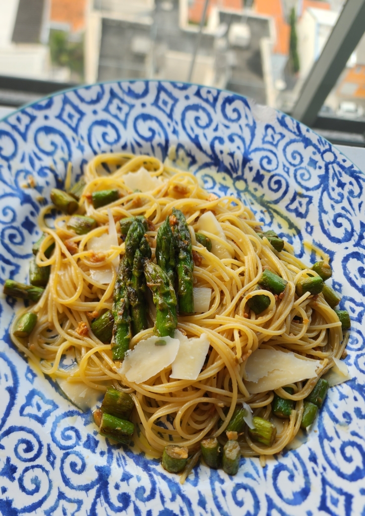 Spaghetti Alho & Óleo com Aspargos