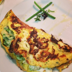 Omelete De Ervas Com Recheio de Aspargos