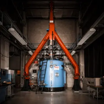 Web Vertical Gun.WebP