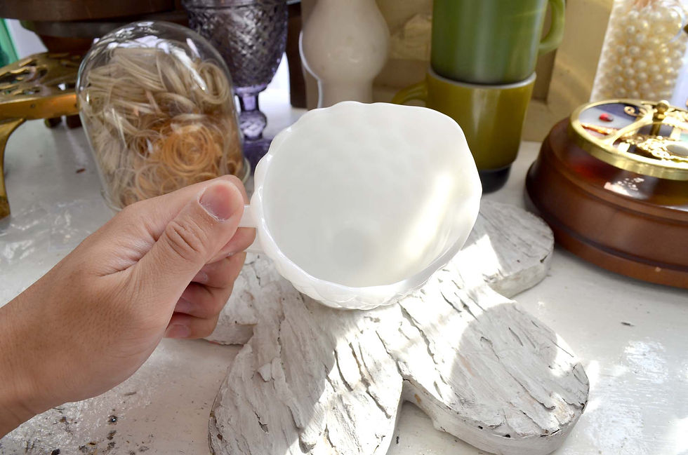 縮圖：Anchor Hocking Fire King Milk Glass White Bubble Creamer - 1960s Antique Glassware