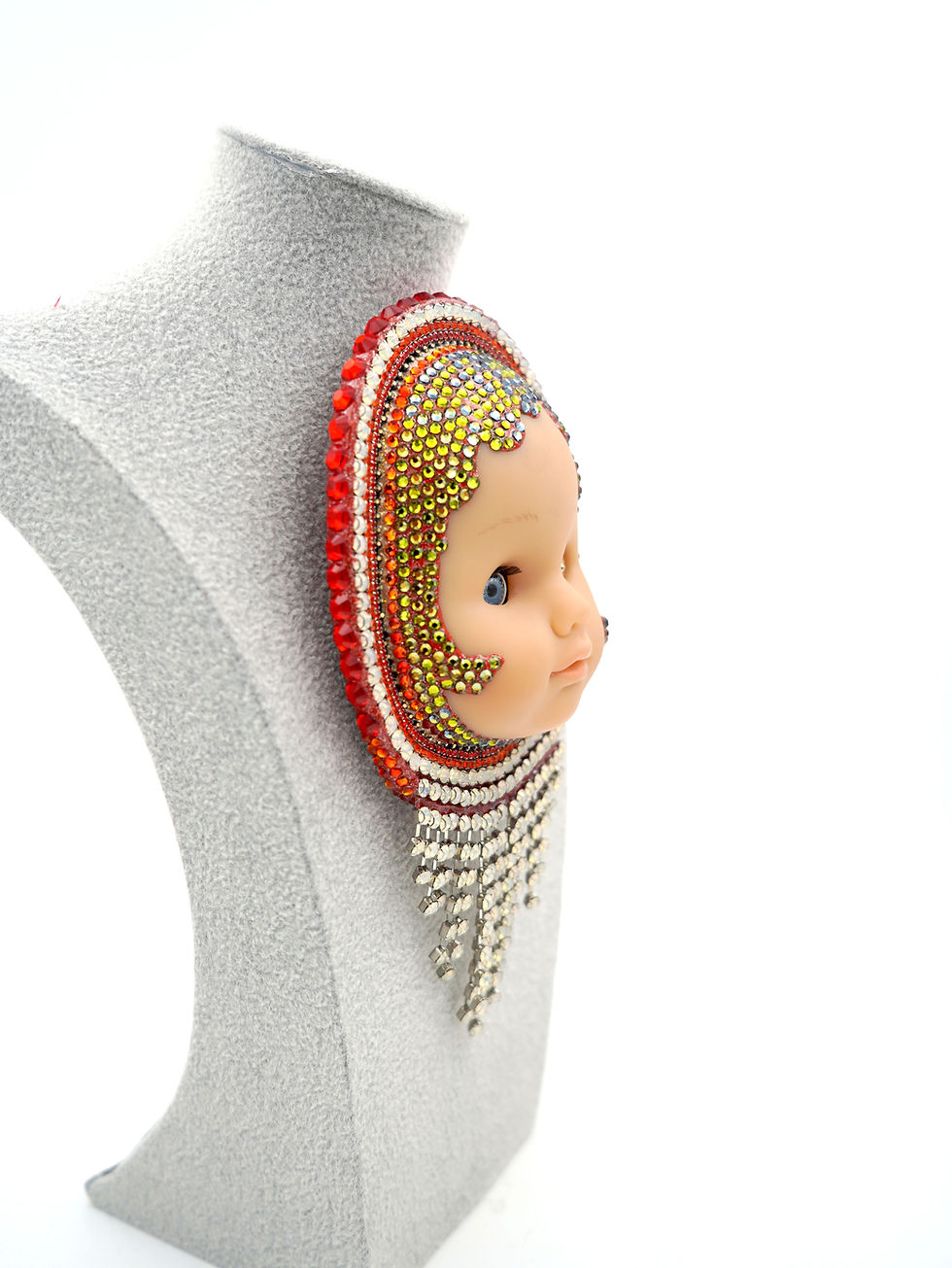 Miniatura: 【CUPID】Large Baby Head in Red Swarovski crystals Brooch 【邱比特系列】巨型嬰孩頭心口針 綴紅色施華洛水晶手工琺瑯    Material - Plastic+ Epoxy  Color - Re