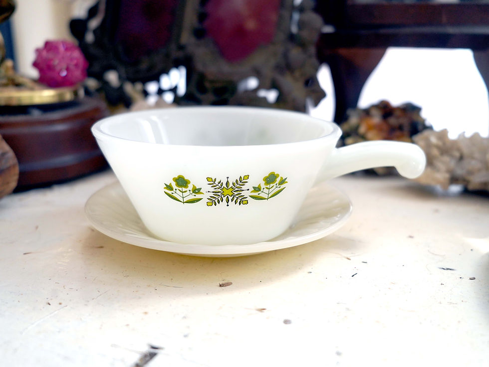Miniatura: Used FIRE KING White Soup Bowl with Green Floral Pattern, Salad Bowl, Antique