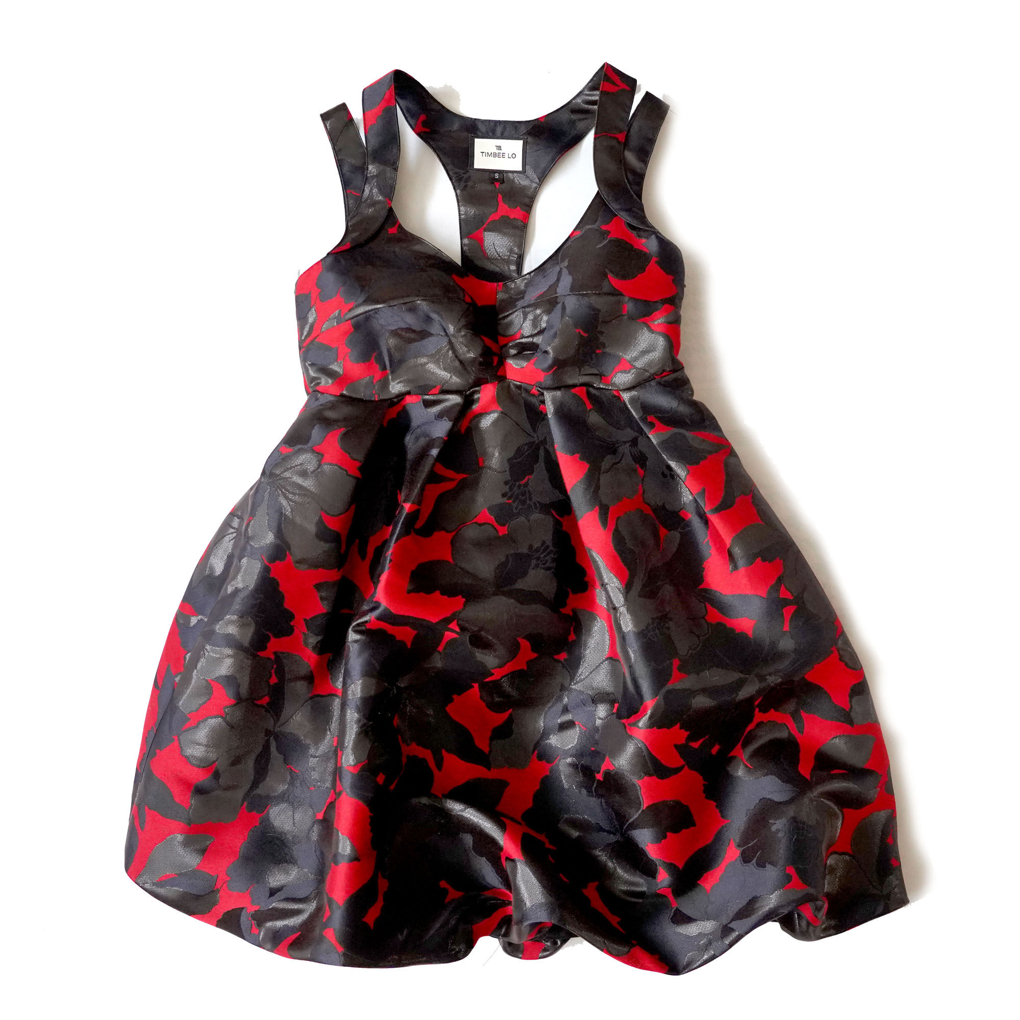 TIMBEE LO Red & Black Floral Pattern Y-Neck Pumpkin Dress TIMBEE LO 紅黑色大花紋圖案閃亮提花面料南瓜泡泡裙 Material - 100% Polyester Size: S