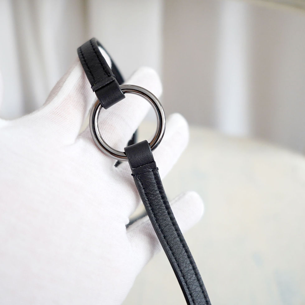 Thumbnail: VALENTINO Black Leather Card Holder Mini Wallet Crossbody Bag + 3D Metal V Logo